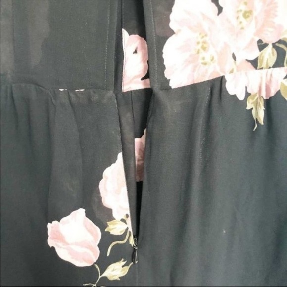 13. Reformation Fraser Black Floral Tie V Neck Button Up Mini Dress Size 2 - Picture 14 of 17